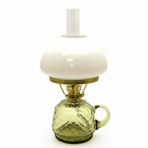 Petrolejová lampa lesní zelená kerosene lamp