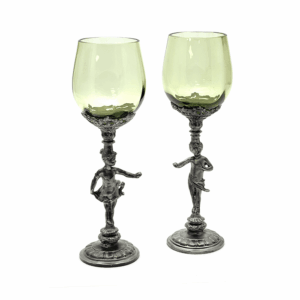 Svatební sklenice zdobené cínem