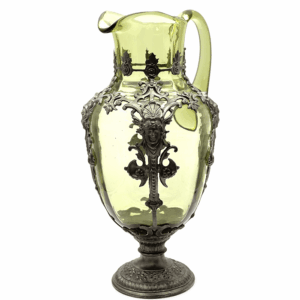 Džbán zdobený cínem Art Nouveau