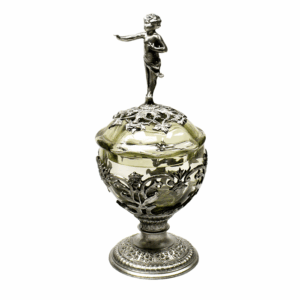 Dóza s cínovým zdobením