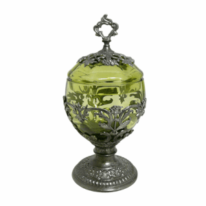 Dóza s cínovým zdobením