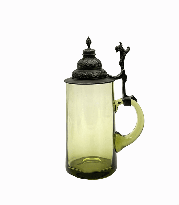 Skleněný půllitr s cínovým víkem