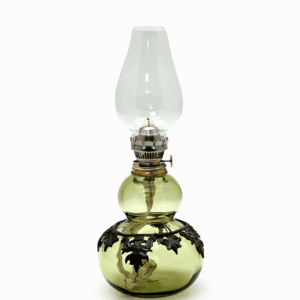 Petrolejová lampa Zuzana zdibená cínem