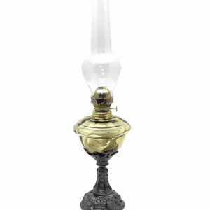 Petrolejová lampa s cínovou nohou