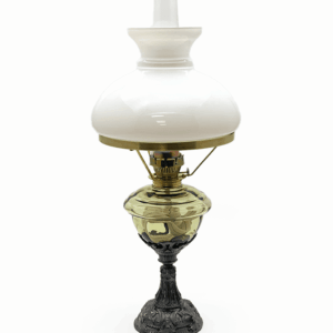 Petrolejová lampa s cínovou nohou