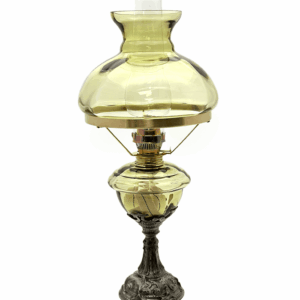 petrolejová lampa s cínovou nohou
