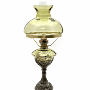 Petrolejová lampa s cínovou nohou