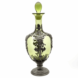 Karafa zdobená cínem Art Nouveau