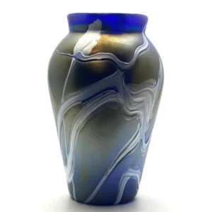 Skleněná secesní váza 01