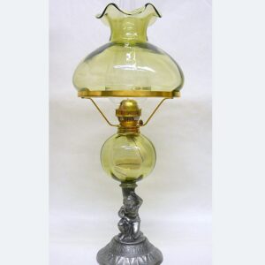 Petrolejová lampa s cínovou nohou