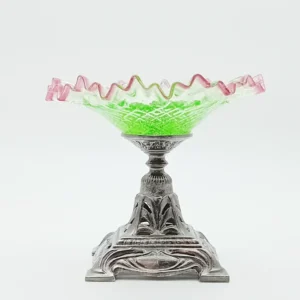 Skleněná mísa s cínovou nohou