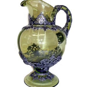 Džbán skleněný s cínovým zdobením