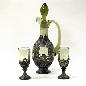 Souprava - zdobená cínem