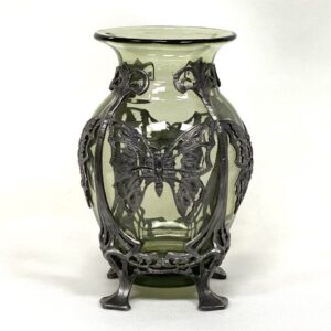 Skleněná váza 23cm zdobená cínem Motýl