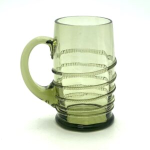 Skleněný půllitr zdobený